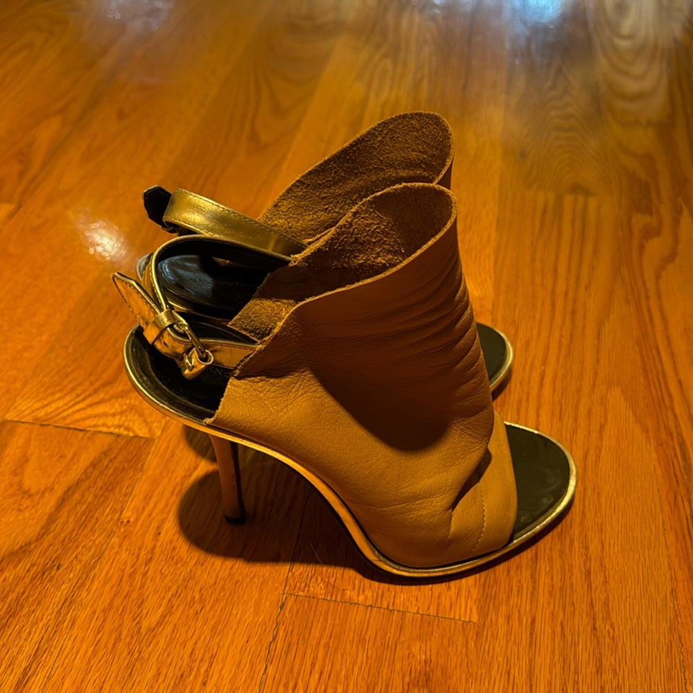 Balenciaga Brown Leather Pumps